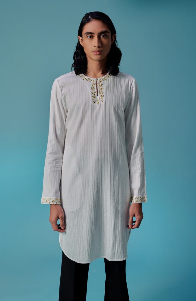 1.jiwa in white details